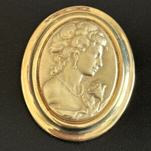 Vintage Milor Italy 14K Yellow Gold Repousse Lady Woman's Face Oval Pendant